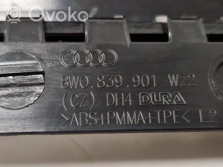 Audi A4 S4 B9 Listwa / Uszczelka szyby drzwi tylnych 8W0839901