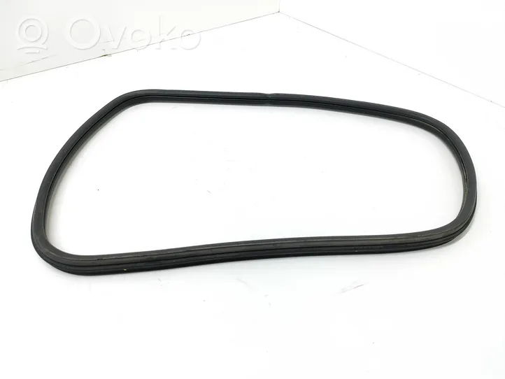 Toyota Land Cruiser (J120) Trunk rubber seal (body) 