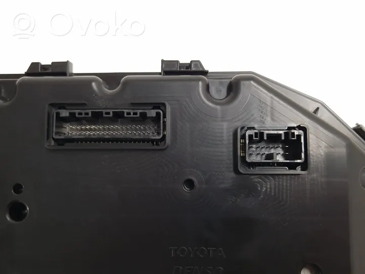 Toyota RAV 4 (XA40) Nopeusmittari (mittaristo) 838004A230