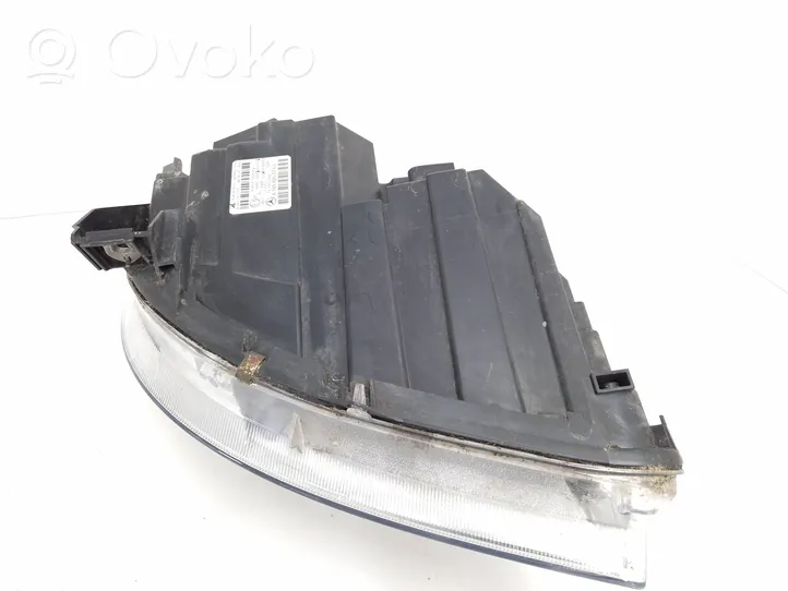 Mercedes-Benz B W245 Lampa przednia A1698207761