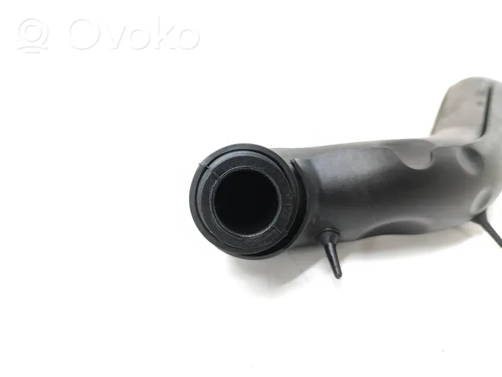 Mercedes-Benz B W245 Breather/breather pipe/hose A6400101182