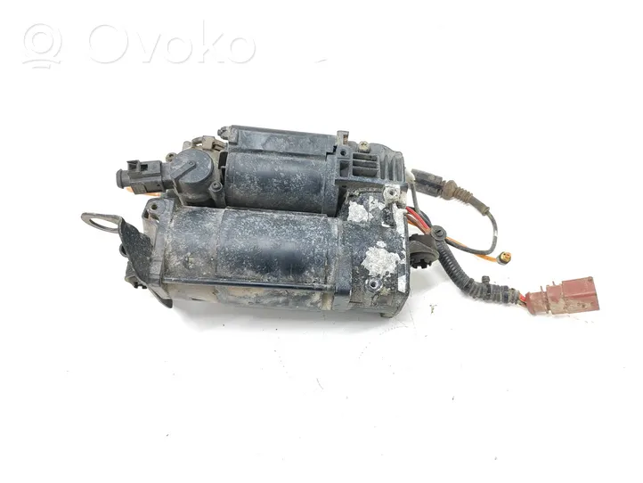 Audi A6 Allroad C6 Ilmajousituksen kompressoripumppu 4F0616005B