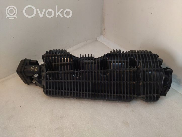 Audi Q7 4M Intake manifold 057129711BF