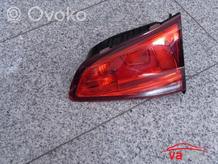 Volkswagen Golf VII Lampy tylnej klapy bagażnika 5G0945094D