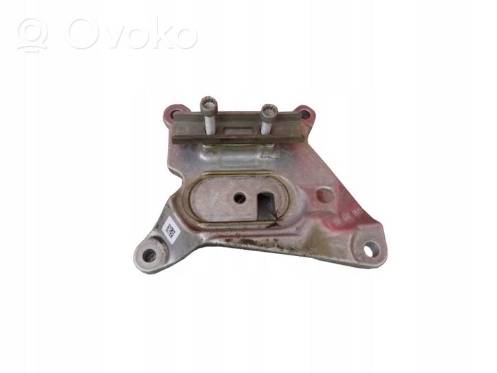 Audi Q7 4M Gearbox mounting bracket 4M0399118J