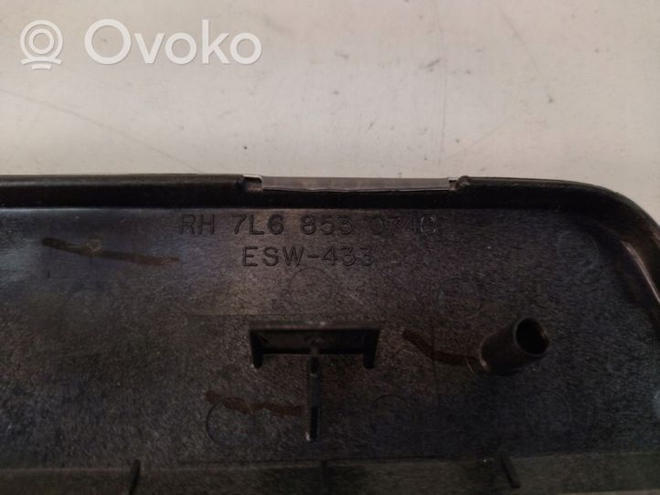 Volkswagen Touareg I Boczki / Tapicerka drzwi / Komplet 7L6855074C