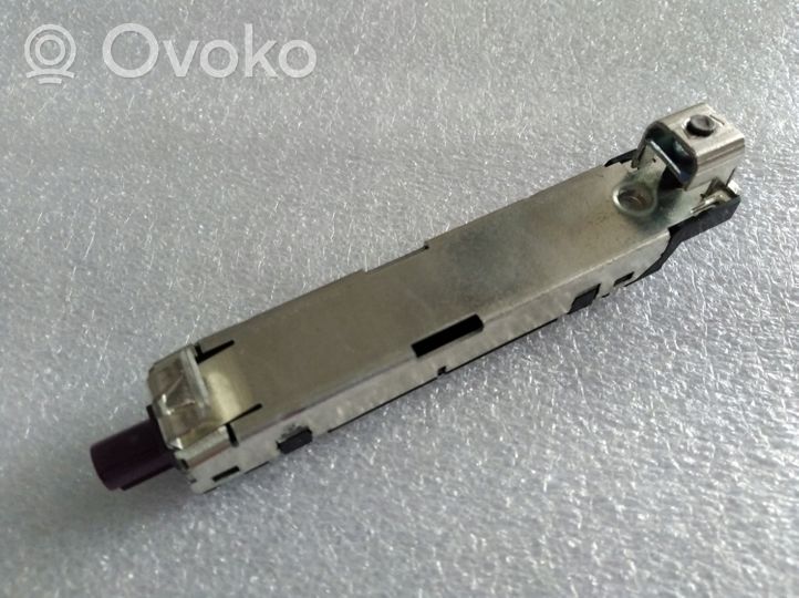 Volkswagen e-Golf Aerial antenna amplifier 5G6035577A