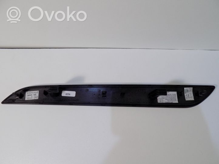 Audi Q3 8U Baguette moulure de porte arrière 8U0867420A