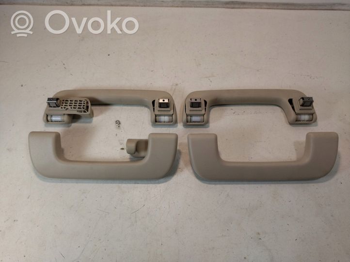 Audi Q7 4M Un set di maniglie per il soffitto 8R0857607J