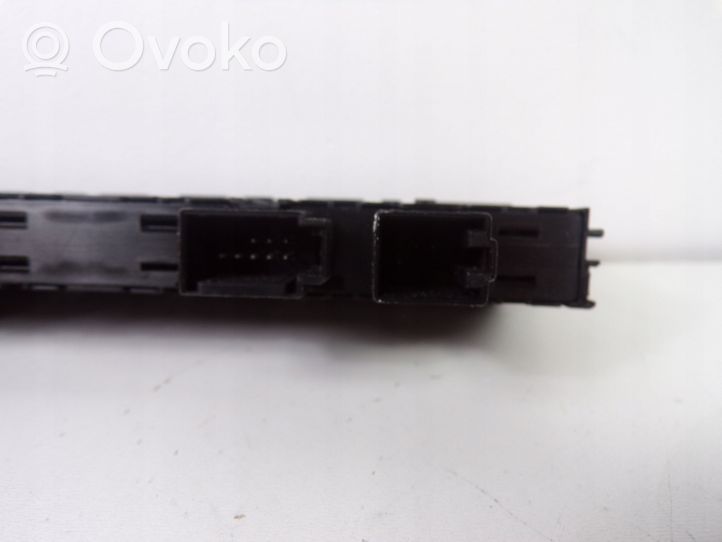 Volkswagen Touran III A set of switches 5TA927132A