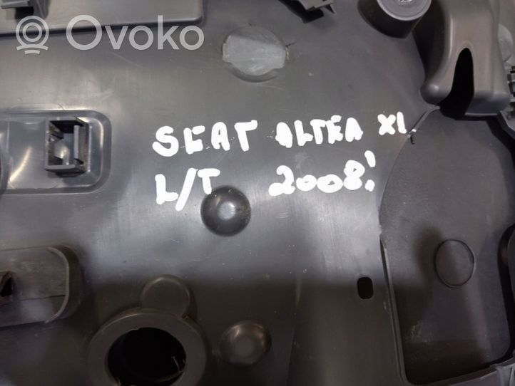 Seat Altea XL Apmušimas galinių durų (obšifke) 5P8867211