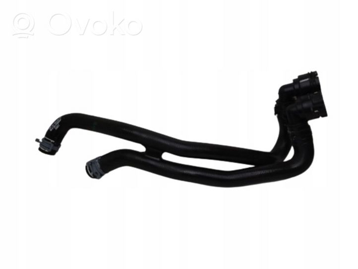 Volkswagen Golf VIII Tubo flessibile del liquido di raffreddamento del motore 5Q0121156D