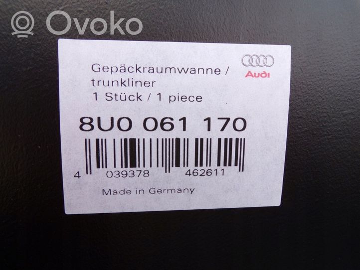 Audi Q3 8U Gumowa mata bagażnika 8U0061170