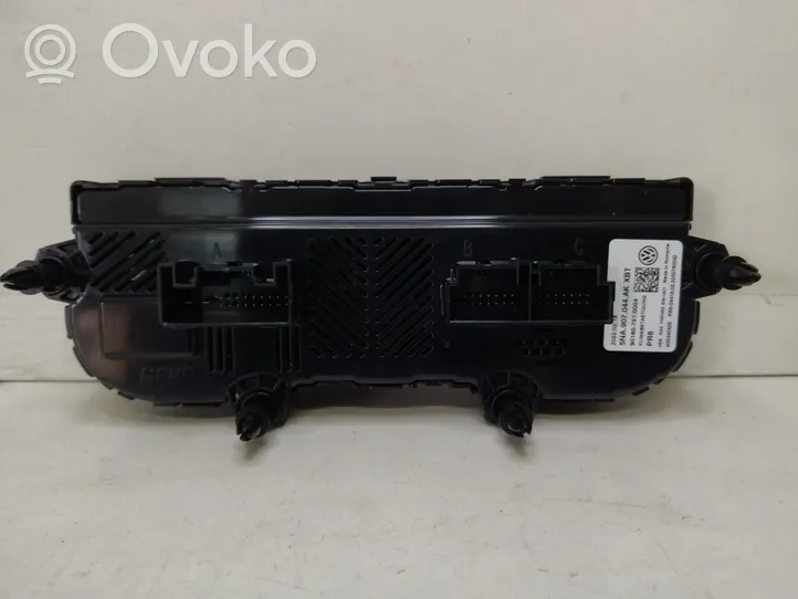 Volkswagen Tiguan Ilmastoinnin ohjainlaite 5NA907044AK