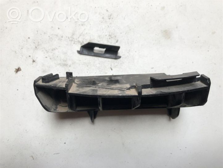 Toyota Avensis T270 Staffa di rinforzo montaggio del paraurti posteriore 5256205040