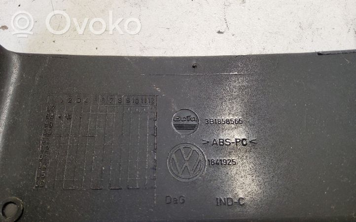 Volkswagen PASSAT B5 Ohjauspyörän pylvään verhoilu 3B1858565