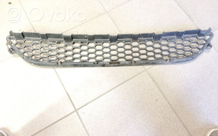 Volvo S60 Kratka dolna zderzaka przedniego 30795021