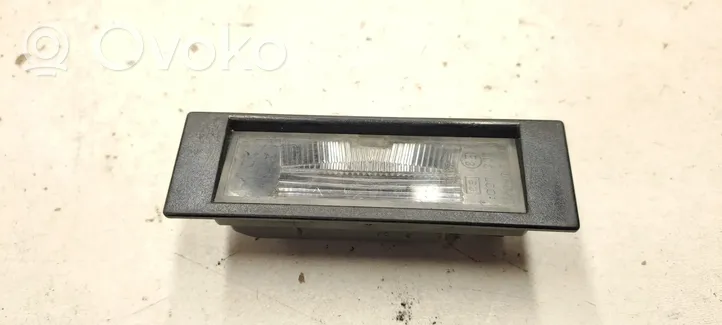 BMW 1 E81 E87 Lampa oświetlenia tylnej tablicy rejestracyjnej 7165735