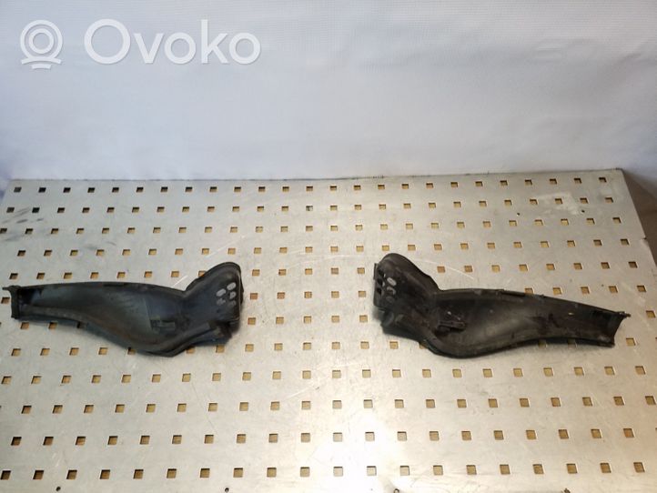 Opel Vivaro Rivestimento del tergicristallo 7700312795