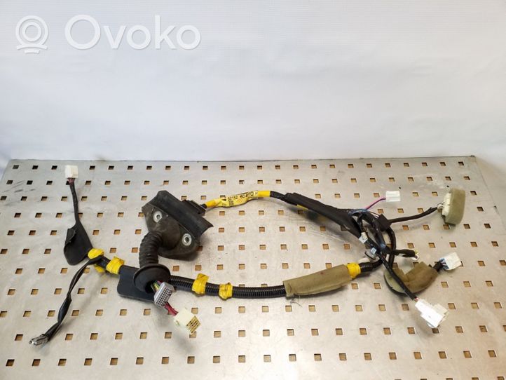 Toyota Land Cruiser (J120) Priekšējo durvju vadu instalācija 8215260410