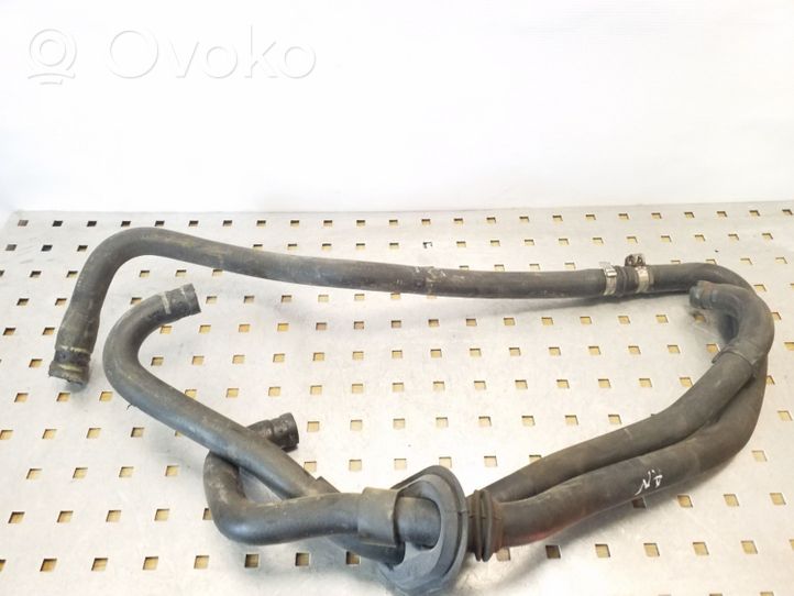 Iveco Daily 35 - 40.10 Tuyau de liquide de refroidissement moteur 181312800