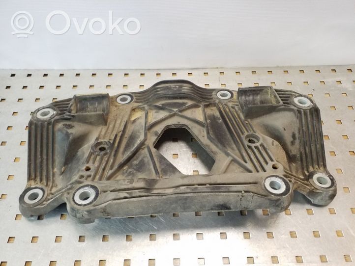 Volvo XC70 Support de différentiel arrière 8646143