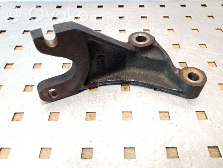 Hyundai Terracan Engine mounting bracket 