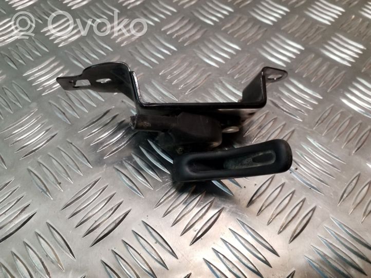 Opel Vivaro Engine bonnet (hood) release handle 