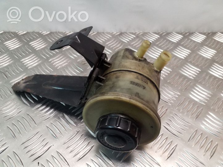 Opel Movano A Serbatoio/vaschetta del liquido del servosterzo 8200005185