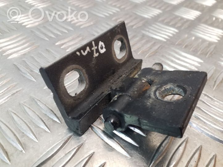 Volvo S60 Front door upper hinge 