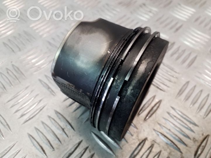 Mazda 6 Piston 