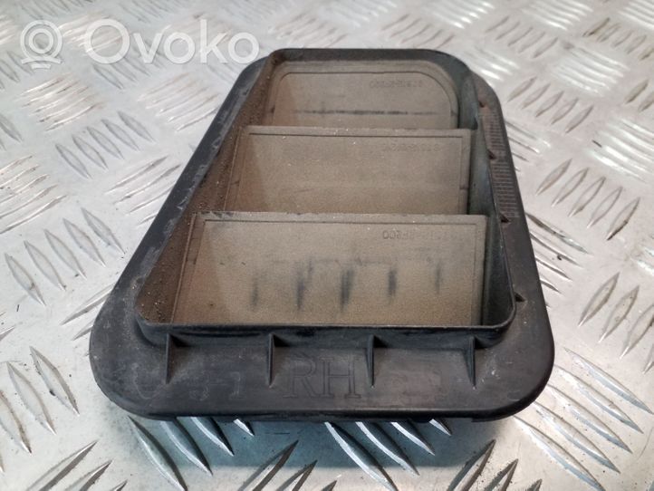 Hyundai ix35 Quarter panel pressure vent 975102F200