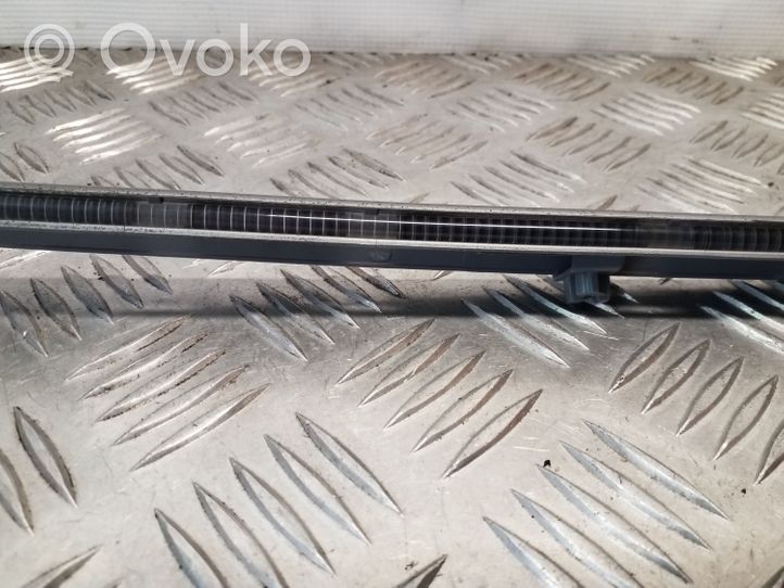 BMW 7 E65 E66 Muu takaoven verhoiluelementti 13318855