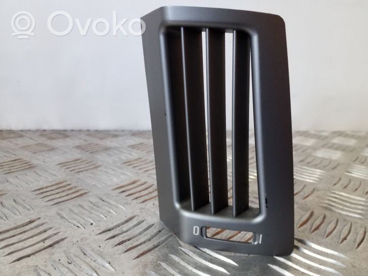 BMW 7 E65 E66 Aizmugurējā gaisa - ventilācijas reste 6913339