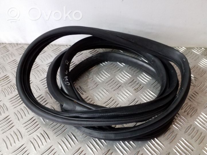 KIA Sorento Rear door rubber seal (on body) 