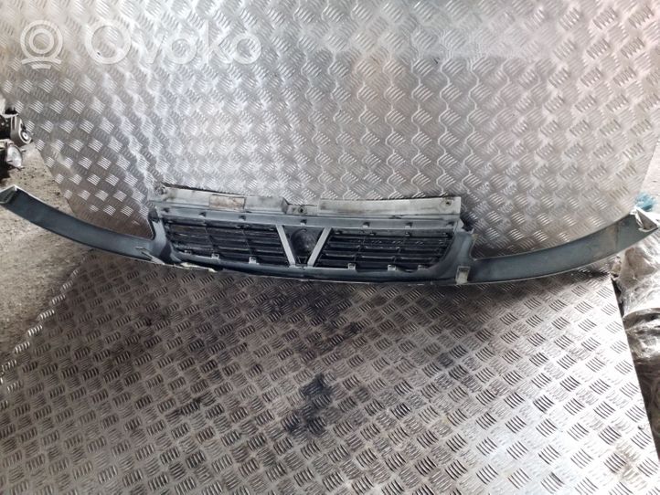 Opel Vivaro Oberes Gitter vorne 8200044885