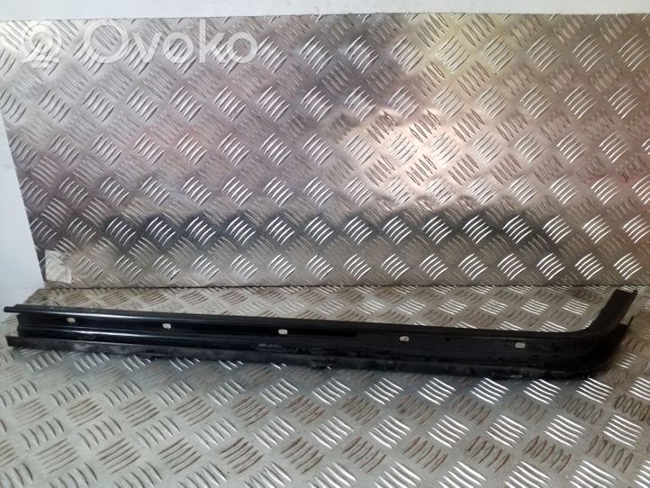 Volkswagen Sharan Liukuoven alakisko 7N0843871F