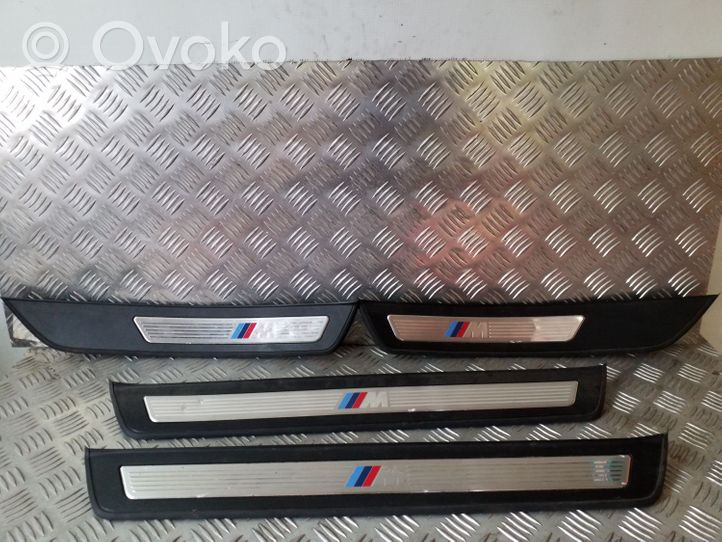 BMW 5 F10 F11 Etuoven kynnyksen suojalista 8050054