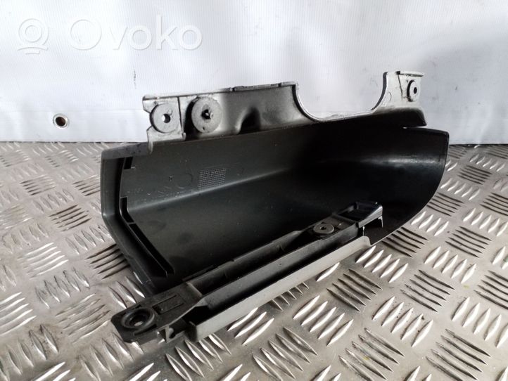 Opel Vivaro Lampka klapy bagażnika 8200011485