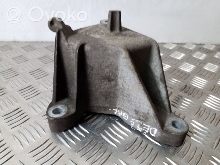 Opel Astra J Supporto di montaggio scatola del cambio 13248665