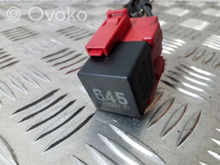 Volkswagen Touran II Other relay 4H0951253A