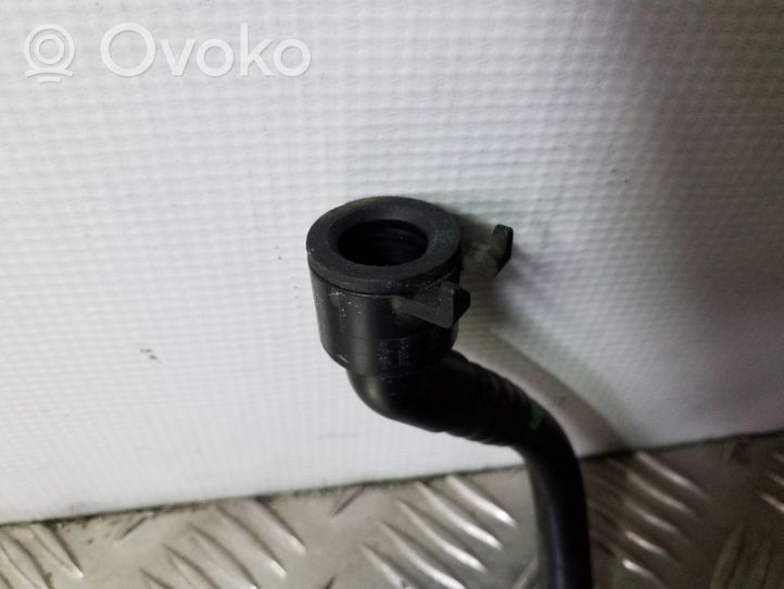 Volkswagen Touran II Linea/tubo/manicotto del vuoto 1T2612041M