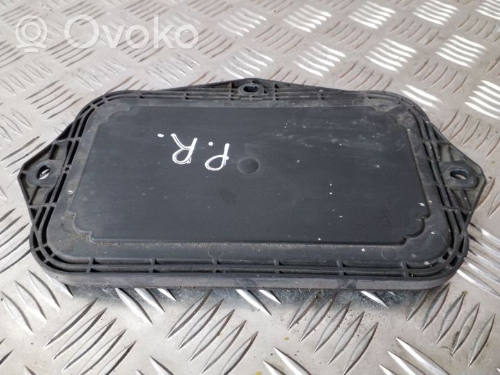 Volkswagen Touran II Cita veida dzinēja nodalījuma detaļa 1K0941369A