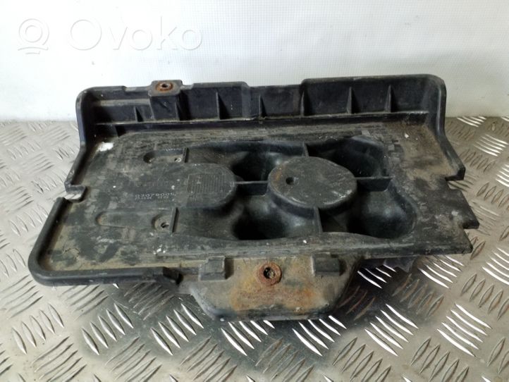 Volkswagen Golf III Battery tray 1J0915333