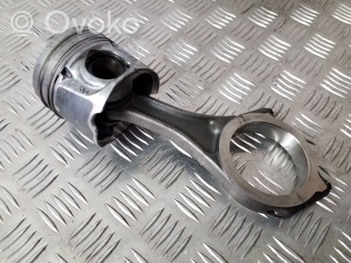 Infiniti EX Piston with connecting rod 