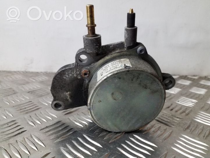 Opel Mokka Vacuum pump 7009690201