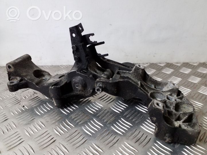 Opel Mokka Staffa di montaggio del compressore dell’A/C 98090590