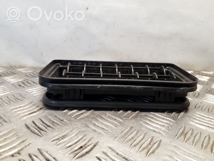 Volkswagen PASSAT CC Quarter panel pressure vent 3C0819465