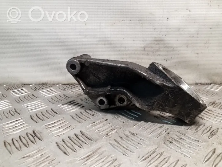 Opel Mokka Staffa del cuscinetto di supporto dell’albero di trasmissione 95400936