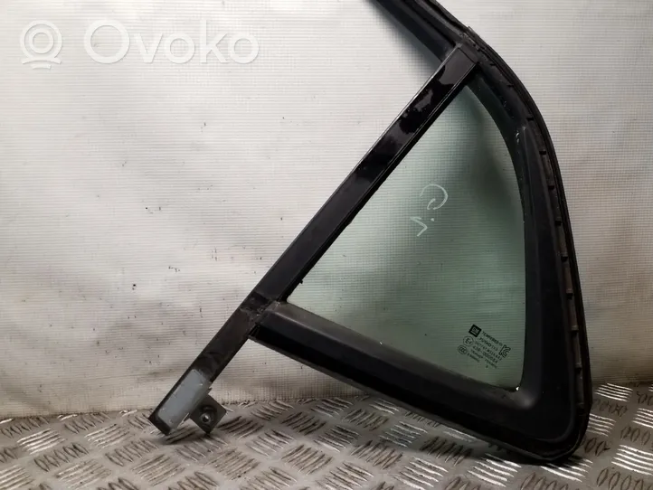 Opel Mokka Rear vent window glass 